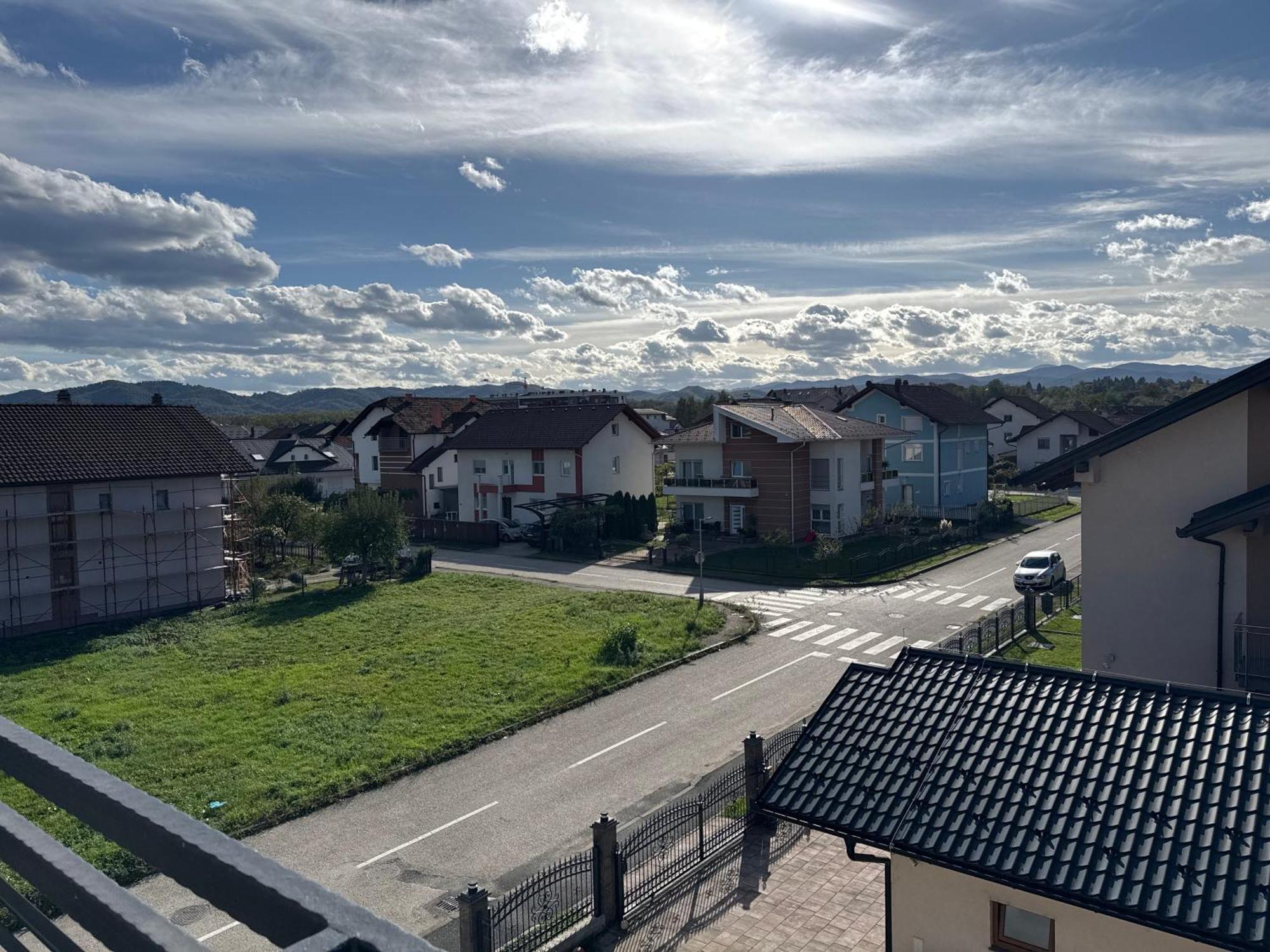 Xl Apartman Teslić Buitenkant foto
